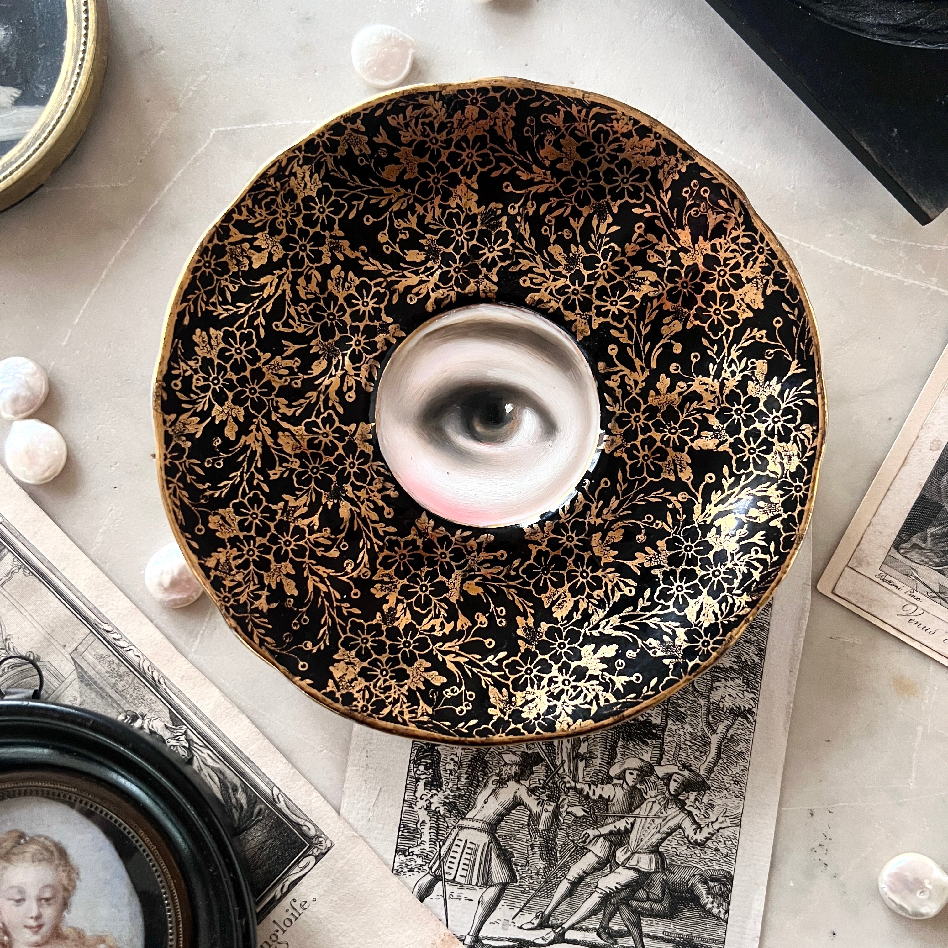 No. 3033 Lover's Eye Painting on a Botanical Black & Gold Plate