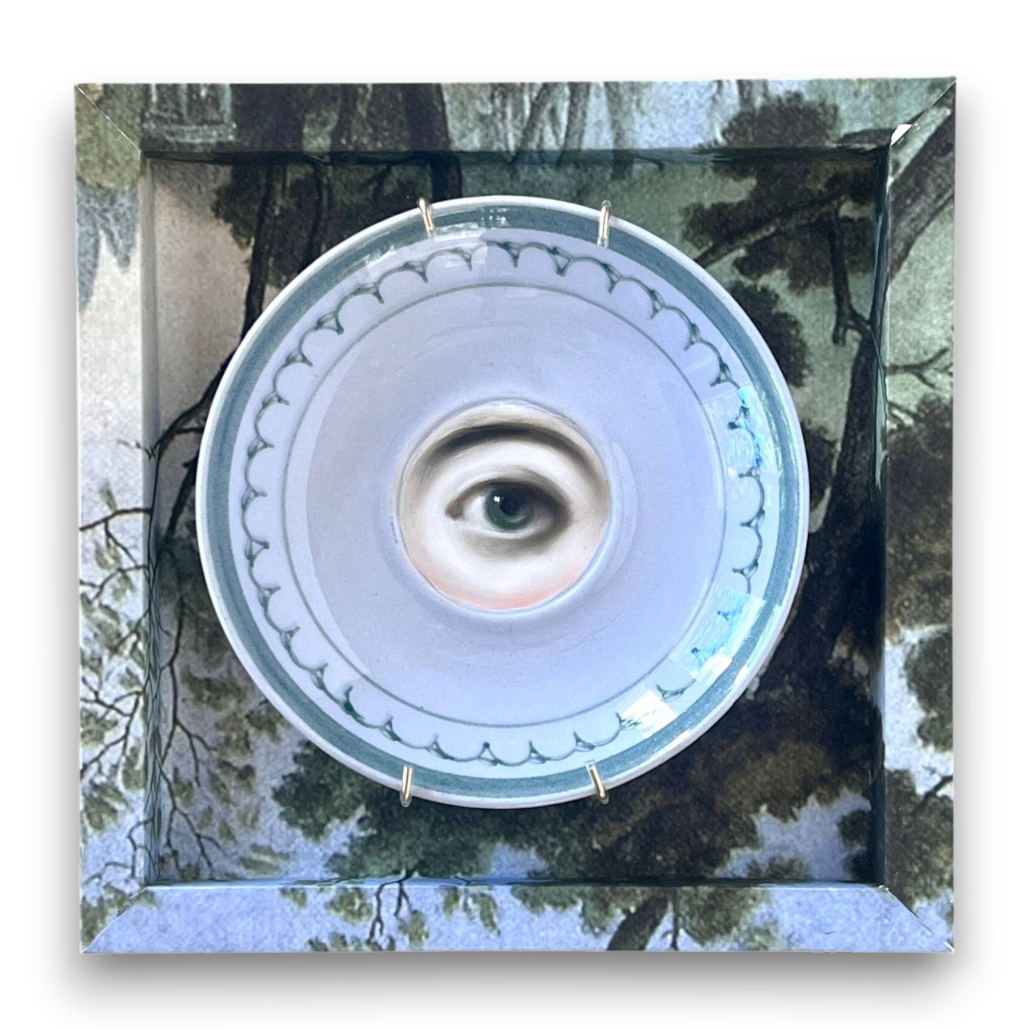 No. 3203 Lover's Eye Painting on a Blue-Green Plate