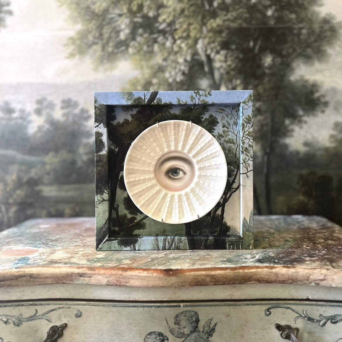 No. 3201 Lover's Eye Painting on an Irish Belleek Shell Plate