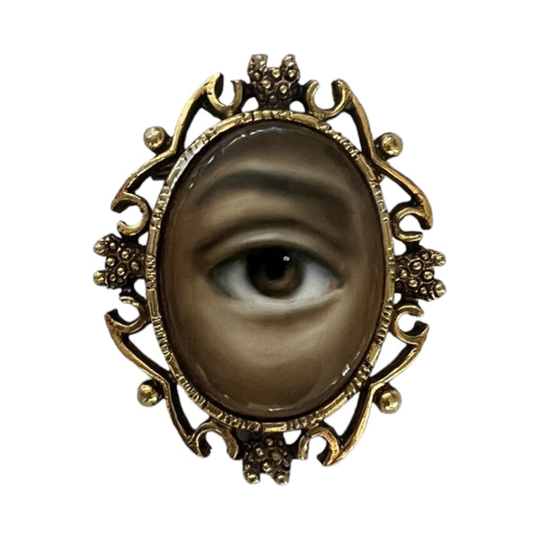 Lover's Eye Gold Brooch