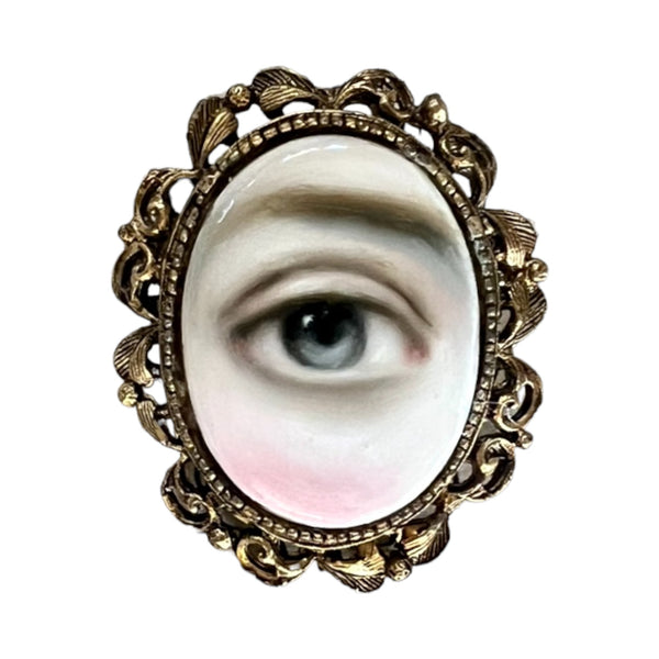 Lover's Eye Gold Brooch