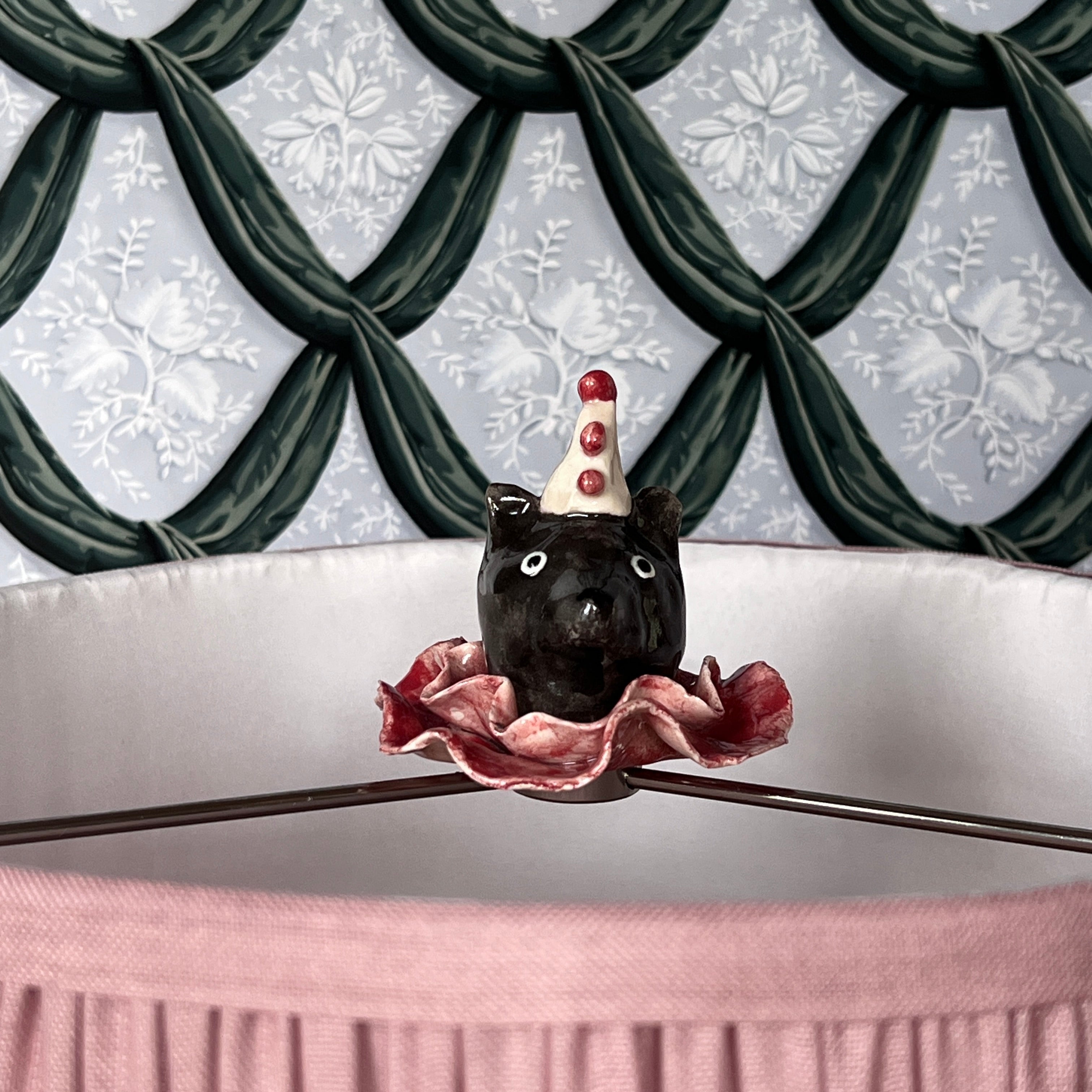 No. 323 Franz the Bear - Lamp Finial