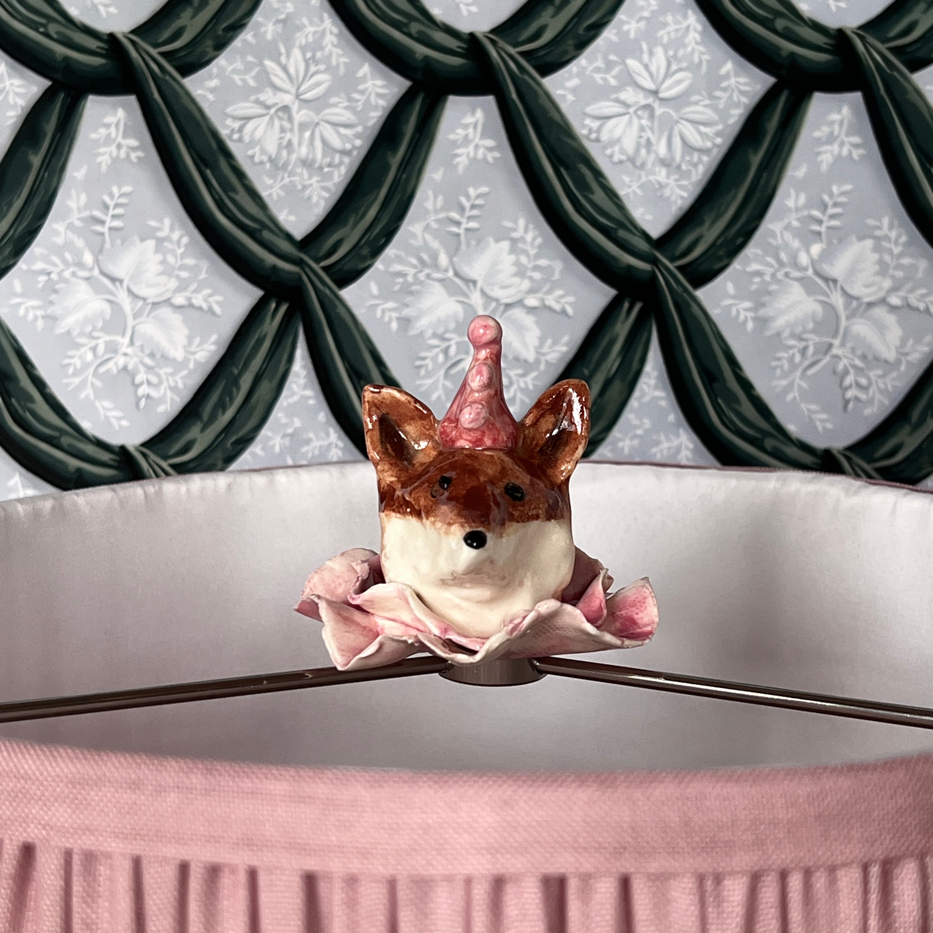 No. 332 Chester the Fox - Lamp Finial