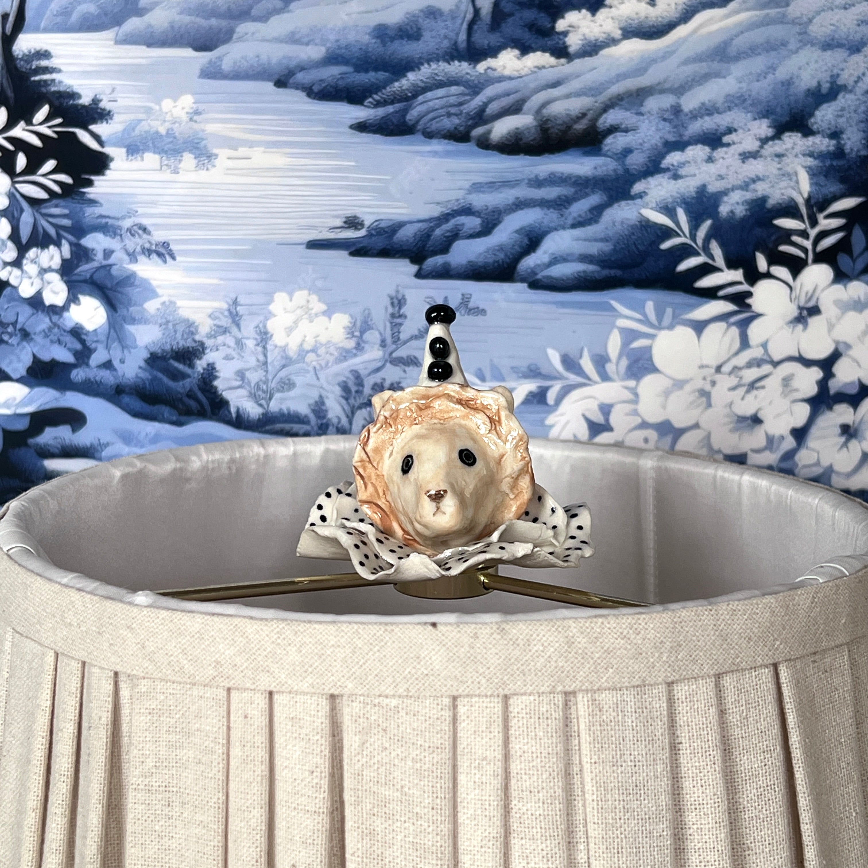 No. 307 Lorenzo the Lion - Lamp Finial