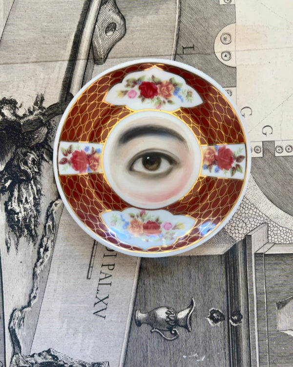 Lover's Eye Paintings on a Deer Red Chinoiserie Plate