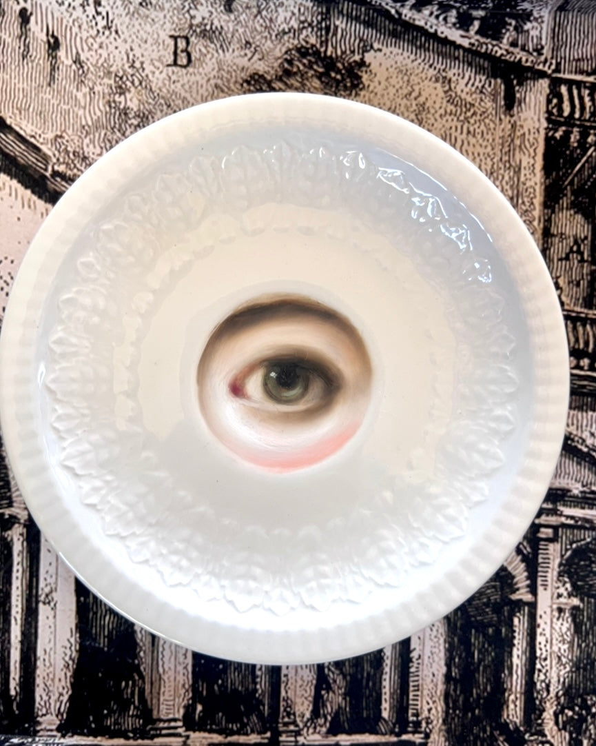 No. 2635 Lover's Eye Painting on a White Foliate Plate