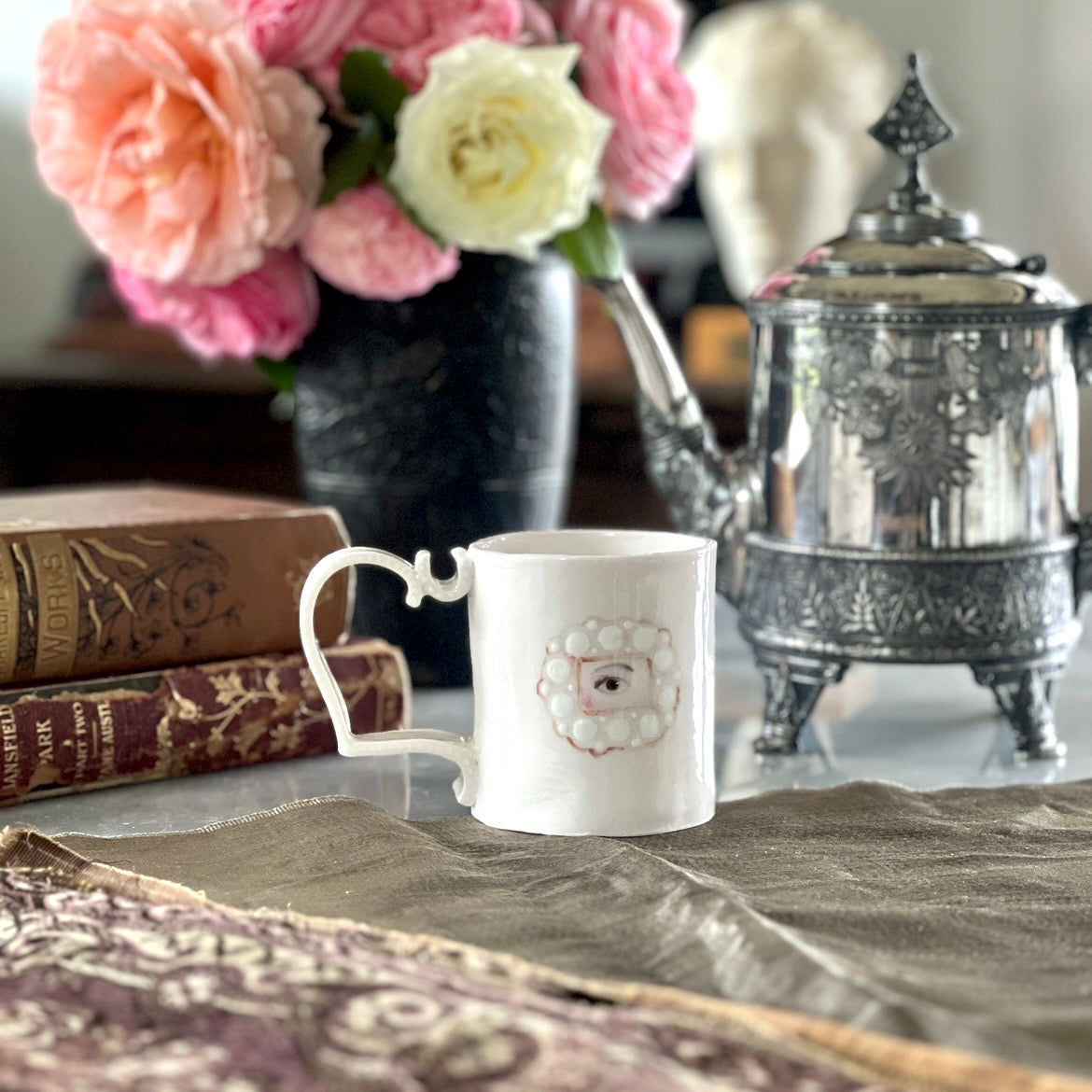 No. 339 Empress Lover's Eye Mug: 1750