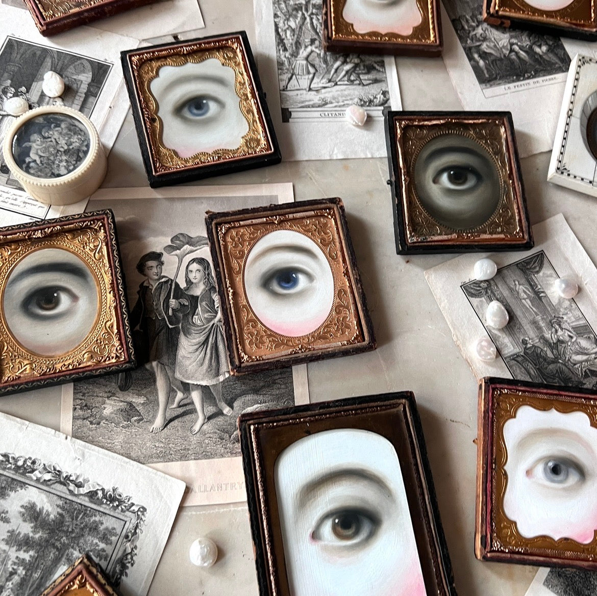 No. 3270 Lover's Eye Painting in an Antique Daguerreotype Case