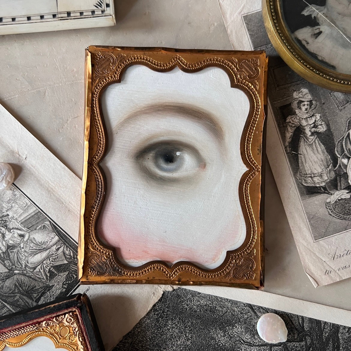 No. 3283 Lover's Eye Painting in an Antique Daguerreotype Case