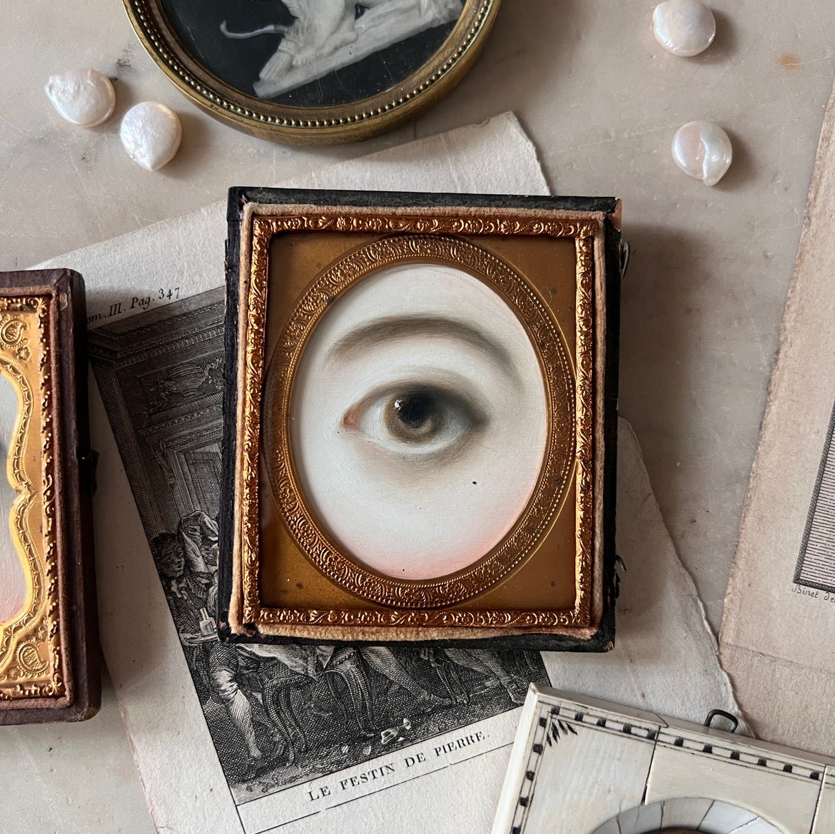No. 3273 Lover's Eye Painting in an Antique Daguerreotype Case
