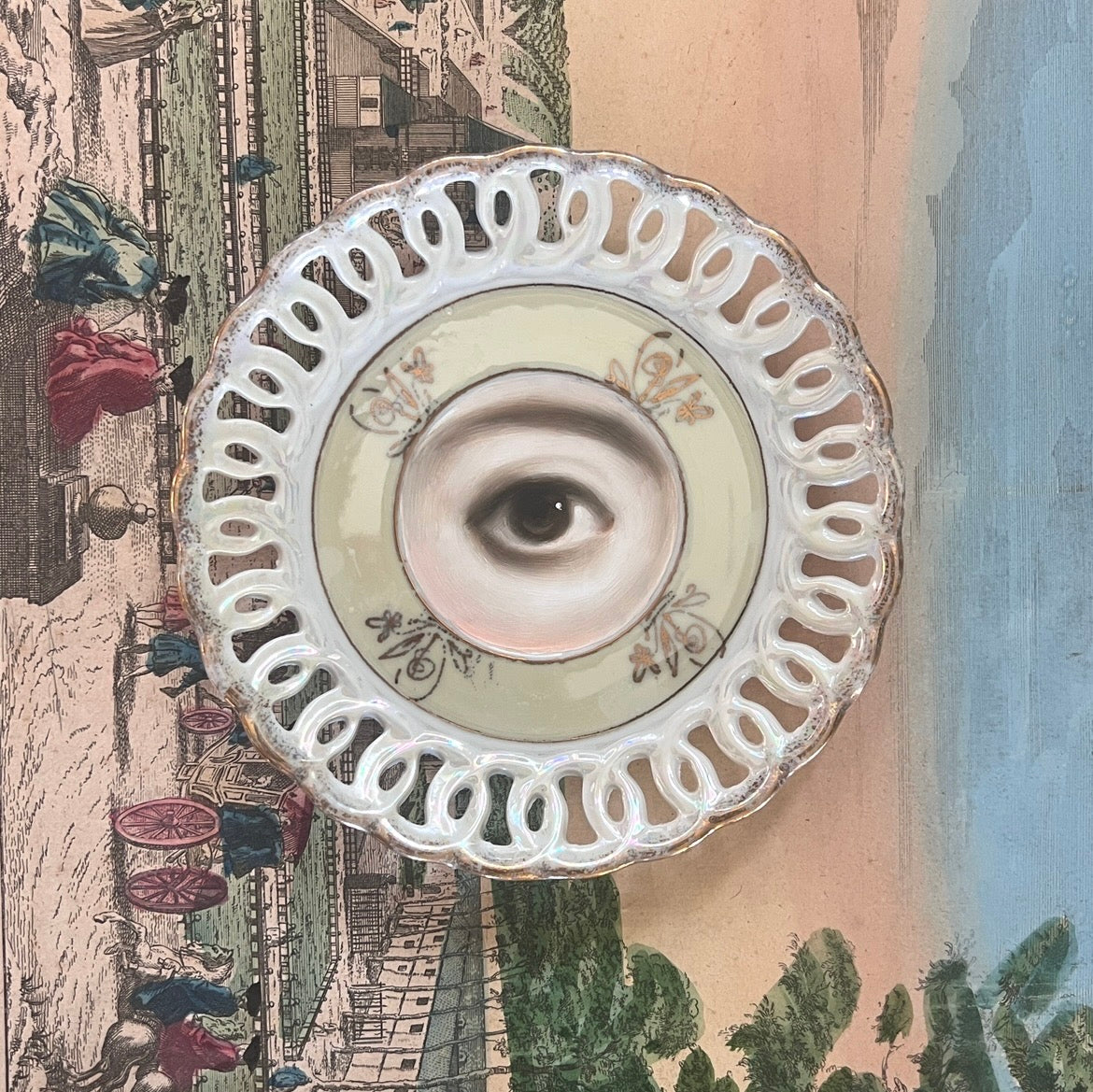 No. 3301 Lover's Eye Painting on a Pale Yellow Luster Plate