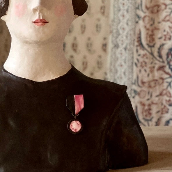 No. 386 Medal - Raspberry & Chocolate