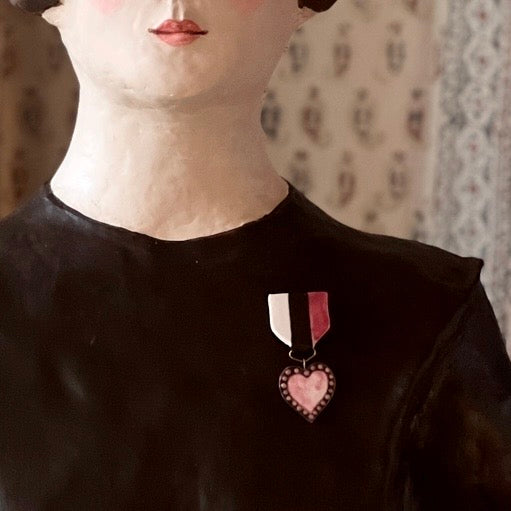 No. 369 Medal - Raspberry Heart