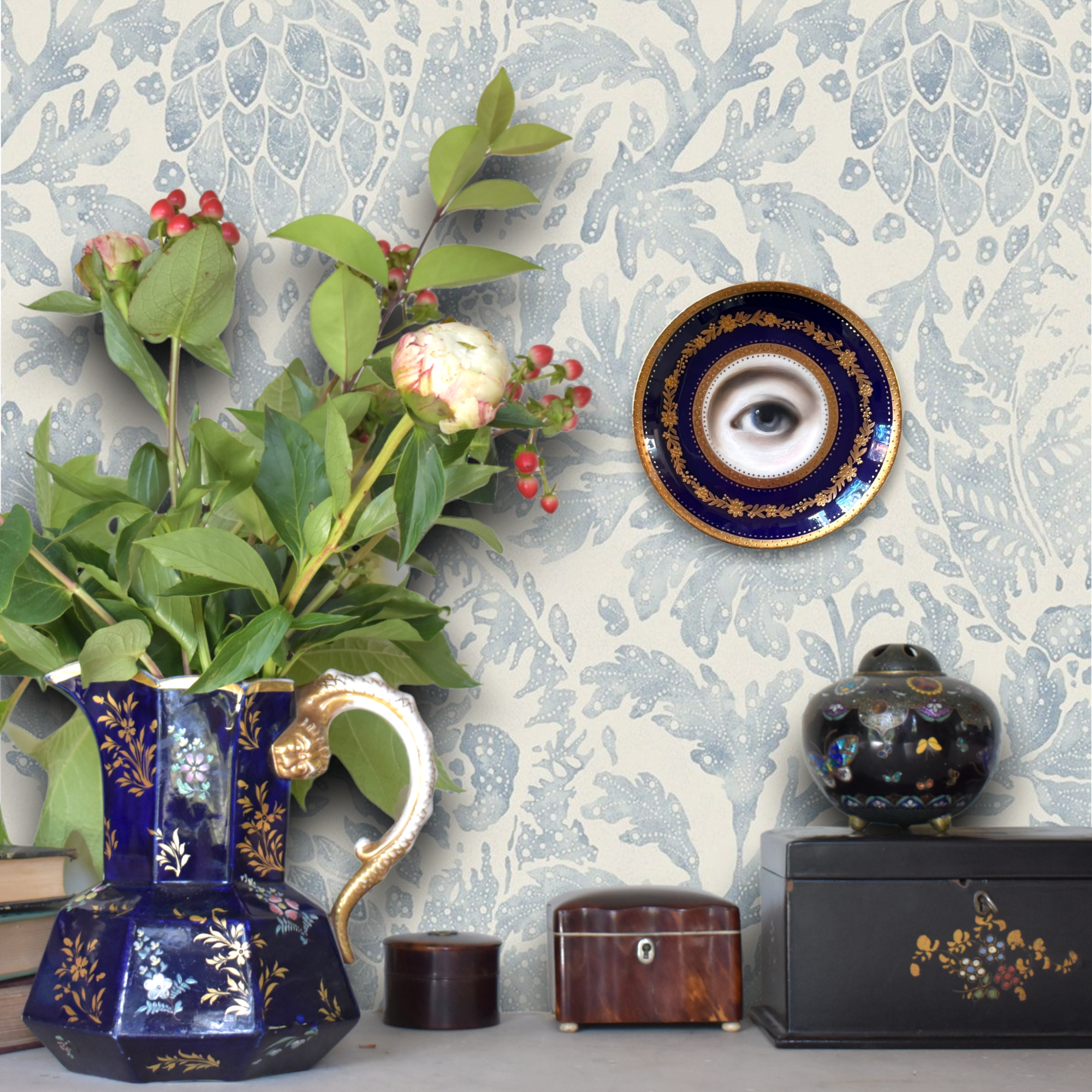 No. 2730 Lover's Eye Painting on a Mini Cobalt and Gilt Flower Plate