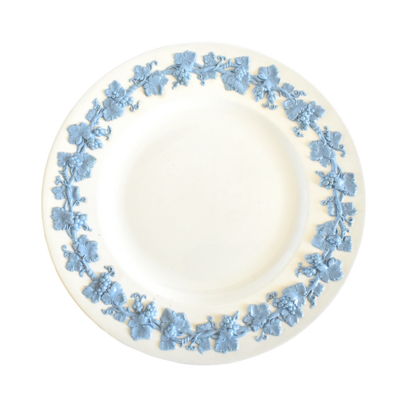 Mid 20th Century Wedgwood Queensware Dinner Plates