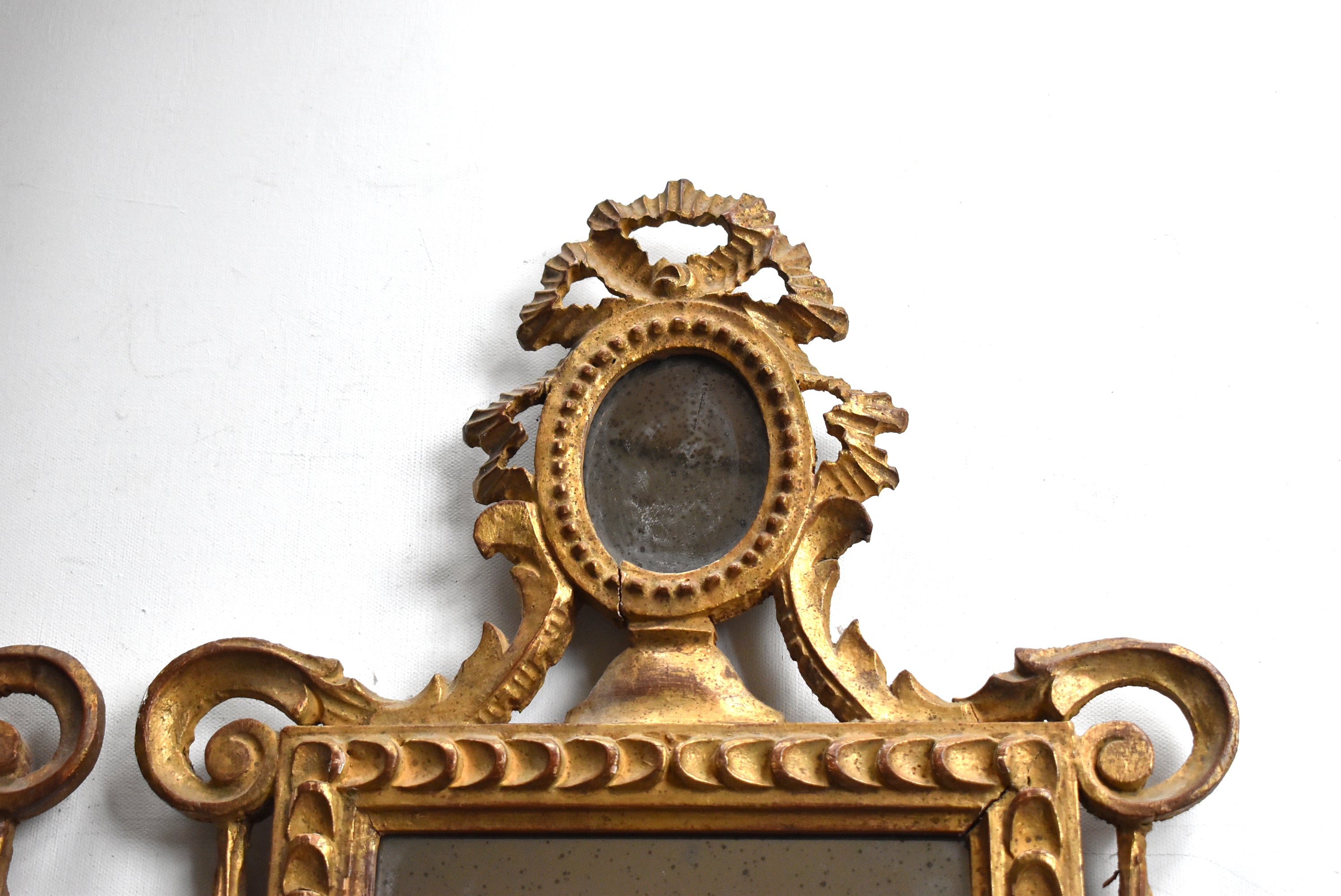 Pair of Custom Lover's Eye Paintings in Late 18th-Century Northern Italian Giltwood Mirrors